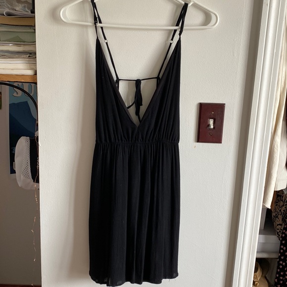 Tobi Dresses & Skirts - Black mini dress